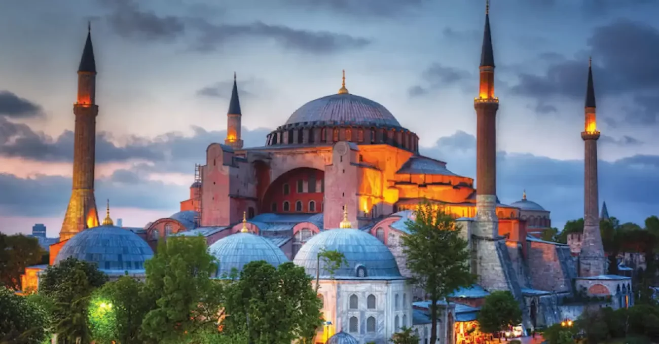 La Magia Dell'Ayasofya: Viaggio Nel Cuore Di Santa Sofia